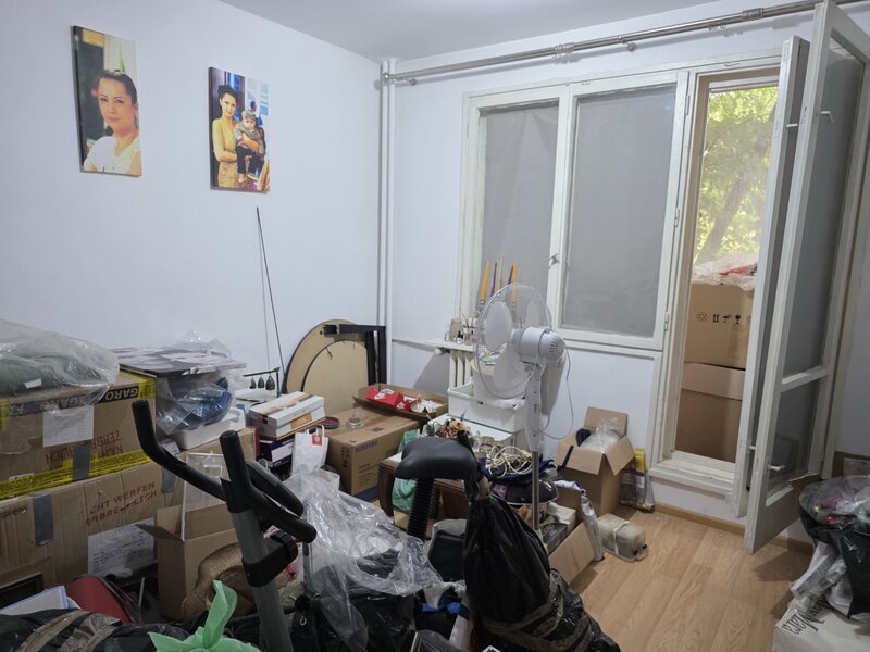 Titan, pe Barajul Sadului,10 minute metrou, bloc 1978, 2 gr sanitare, Minis