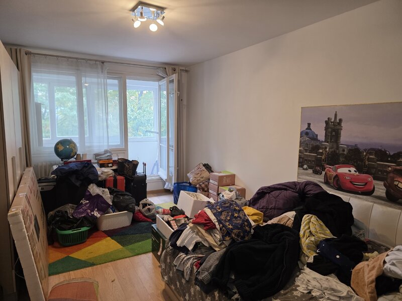 Titan, pe Barajul Sadului,10 minute metrou, bloc 1978, 2 gr sanitare, Minis