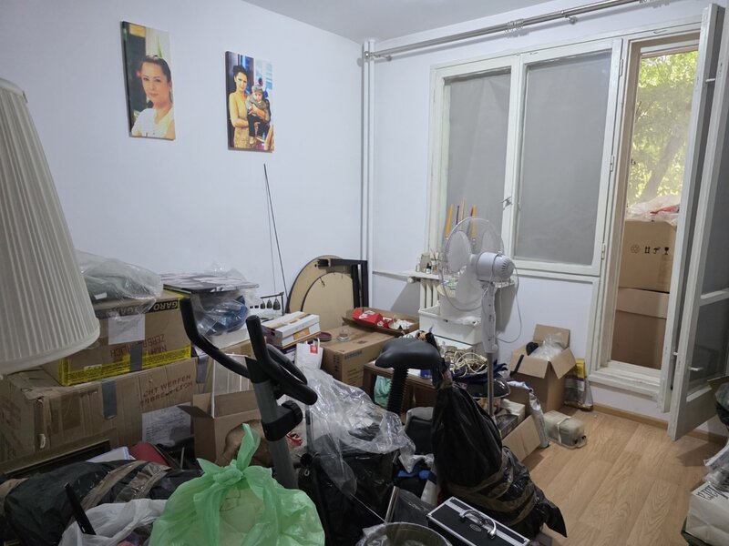 Titan, pe Barajul Sadului,10 minute metrou, bloc 1978, 2 gr sanitare, Minis